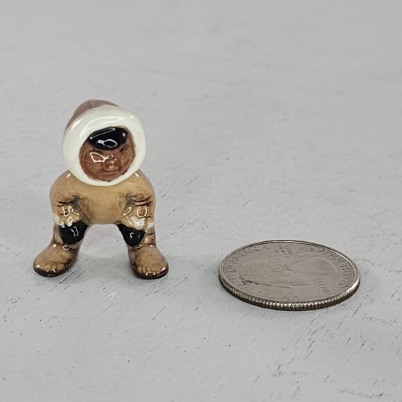 Hagen Renaker Eskimo Tot Crouching Miniature Figure Style A-945 - Picture 8 of 8